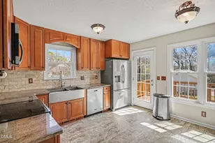 5745 Stone Crystal Dr, Fuquay Varina, NC 27526 - Photo 7