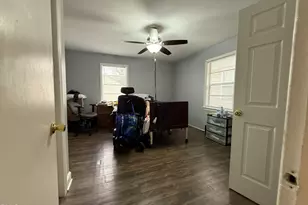 412 S 5th St, Smithfield, NC 27577 - Photo 29