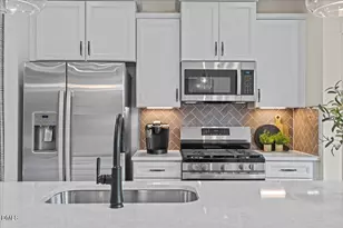 948 Kensley Grv Ln, Fuquay Varina, NC 27526 - Photo 9