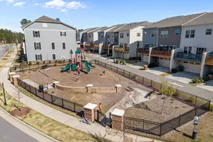 816 Channing Park Cir, Cary, NC 27519 - Photo 37