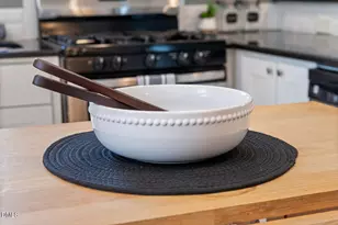 410 Bledsoe Ave, Raleigh, NC 27601 - Photo 17