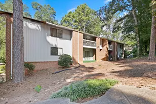 1010 Sandlin Pl, Raleigh, NC 27606 - Photo 3