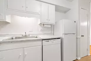 1010 Sandlin Pl, Raleigh, NC 27606 - Photo 13