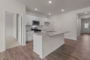 401 Conifer St, Sanford, NC 27332 - Photo 3