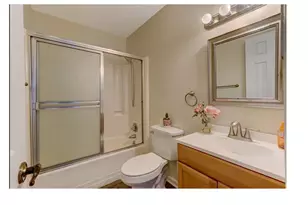 556 Isley Pl, Burlington, NC 27215 - Photo 11