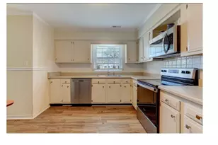 556 Isley Pl, Burlington, NC 27215 - Photo 5