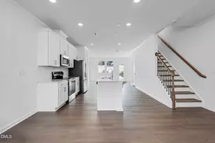 2306 Oakwood Mdws Ct, Raleigh, NC 27604 - Photo 5
