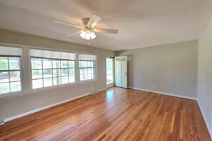 401 N Lincoln St, Benson, NC 27504 - Photo 7