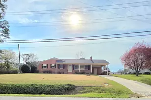 401 N Lincoln St, Benson, NC 27504 - Photo 69