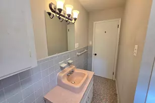 401 N Lincoln St, Benson, NC 27504 - Photo 41