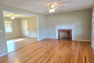 401 N Lincoln St, Benson, NC 27504 - Photo 11