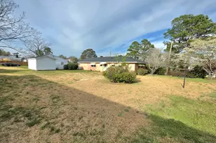 401 N Lincoln St, Benson, NC 27504 - Photo 63