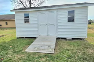 401 N Lincoln St, Benson, NC 27504 - Photo 59