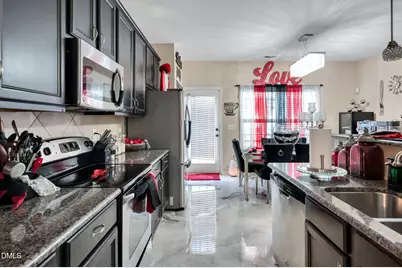 916 Bridlemine Drive, Fuquay-Varina, NC 27526 - Photo 5