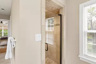 107 Glenrose Ln, Cary, NC 27518 - Photo 37