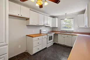 2 Howard Tant Rd, Zebulon, NC 27597 - Photo 9