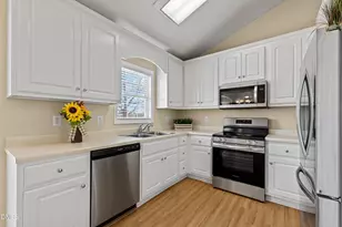 100 Trail Ridge Dr, Benson, NC 27504 - Photo 17