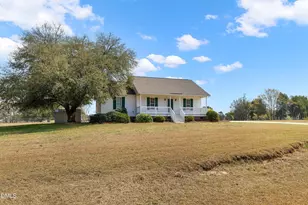 100 Trail Ridge Dr, Benson, NC 27504 - Photo 5