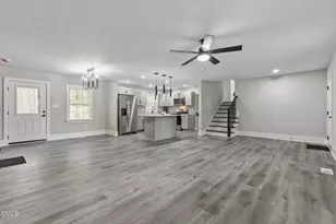 546 Rock Canyon Dr, Fayetteville, NC 28303 - Photo 7