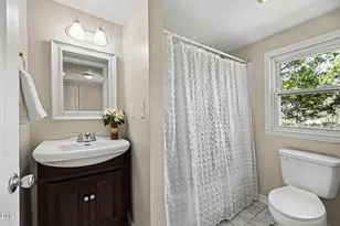 2105 Parks St, Greensboro, NC 27405 - Photo 9