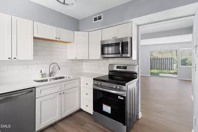 220 Elizabeth Street #Apt B10, Chapel Hill, NC 27514 - Photo 5