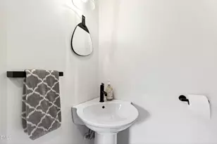 907 Oak Tree Dr, Chapel Hill, NC 27517 - Photo 15