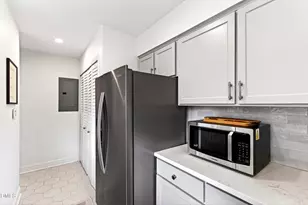 907 Oak Tree Dr, Chapel Hill, NC 27517 - Photo 13