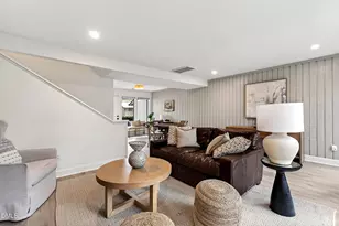 907 Oak Tree Dr, Chapel Hill, NC 27517 - Photo 7