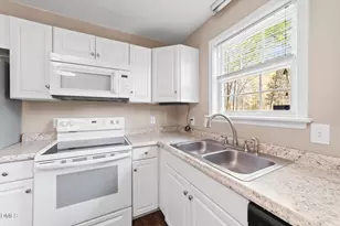 4 Feeney Ct, Clayton, NC 27520 - Photo 9