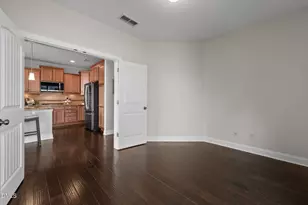 33 Heatherwood Dr, Chapel Hill, NC 27516 - Photo 9