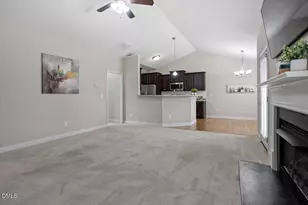 35 Fox Run Ct, Benson, NC 27504 - Photo 11