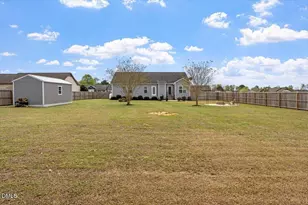 35 Fox Run Ct, Benson, NC 27504 - Photo 37