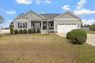 35 Fox Run Ct, Benson, NC 27504 - Photo 1
