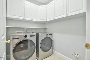 110 Bayview Dr, Chapel Hill, NC 27516 - Photo 15