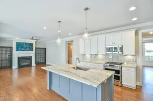 110 Bayview Dr, Chapel Hill, NC 27516 - Photo 17