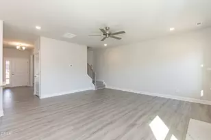 618 Melrose Ct, Sanford, NC 27330 - Photo 5