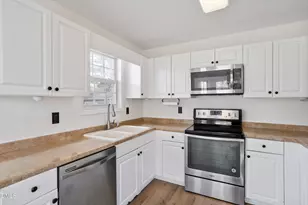 2844 Glastonbury Rd, Apex, NC 27539 - Photo 9