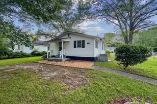 612 N 4th St, Smithfield, NC 27577 - Photo 27