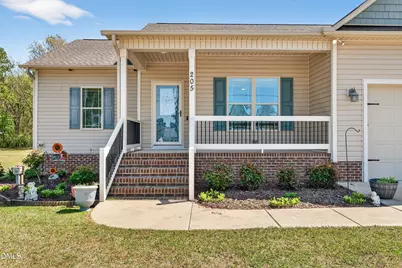 205 S Eastwood Drive, Benson, NC 27504 - Photo 5