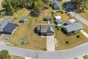 205 S Eastwood Dr, Benson, NC 27504 - Photo 51