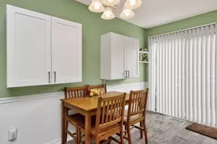 1042 Nottingham Ct, Cary, NC 27511 - Photo 9