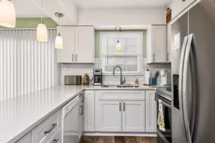 1042 Nottingham Ct, Cary, NC 27511 - Photo 7