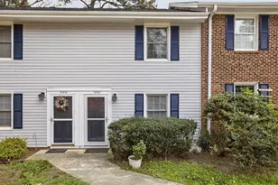 1042 Nottingham Ct, Cary, NC 27511 - Photo 1