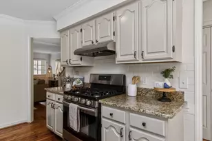 6703 Queen Annes Dr, Raleigh, NC 27613 - Photo 7