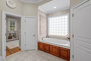 825 Oxbow Crossing Rd, Chapel Hill, NC 27516 - Photo 21