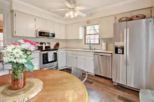 1405 Tarbert Dr, Cary, NC 27511 - Photo 9