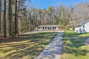 731 Lakeview Dr, Henderson, NC 27536 - Photo 3
