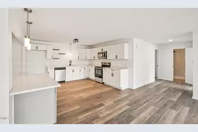 731 Lakeview Drive, Henderson, NC 27536 - Photo 9