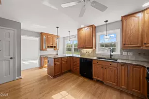 5513 Dunallie Dr, Fuquay Varina, NC 27526 - Photo 3