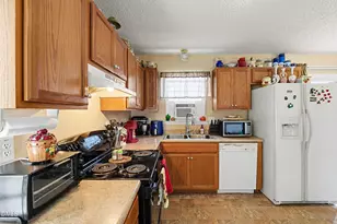 15401 Dunn Rd, Godwin, NC 28344 - Photo 9